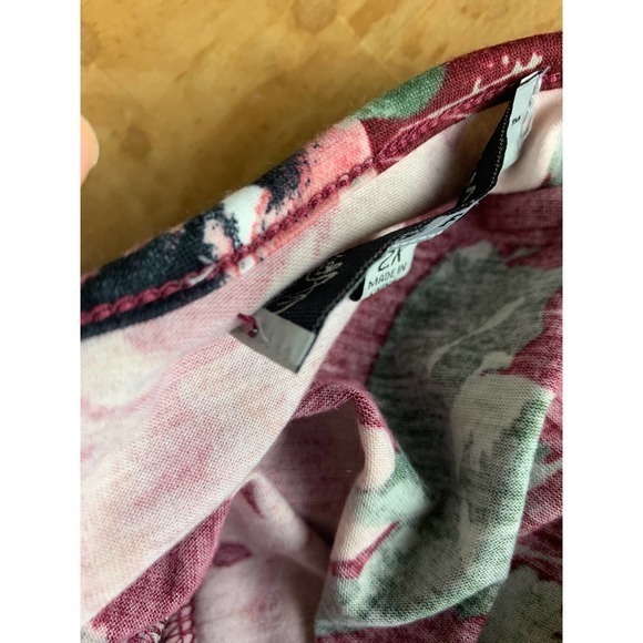 Absolutely Famous Cold Shoulder Top‎ Juniors Plus 2X Floral - Picture 7 of 11